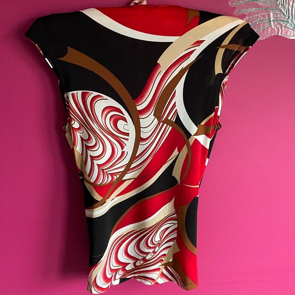 ➰Abstract Festive Top➰ - Picture 2 of 6